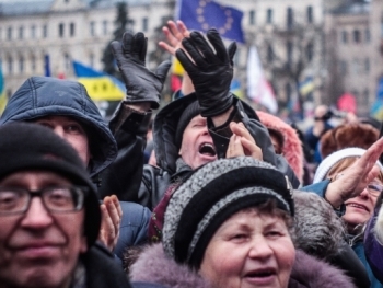 На Вече в Киеве решат судьбу Майдана фото