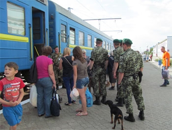 Мужчина вез в Донецк боеприпасы фото