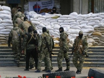 Боевики готовят опорный пункт в городе Снежном фото