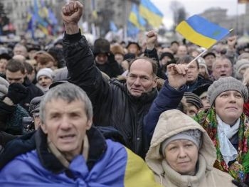 На Майдане выдвинули свои требования фото