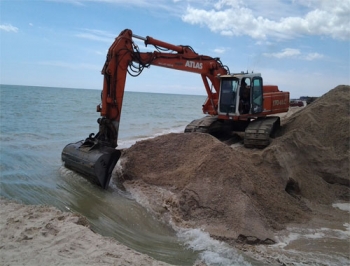 Пошла вода! Заработал соединительный лиман между Азовским морем и Молочным лиманом  фото