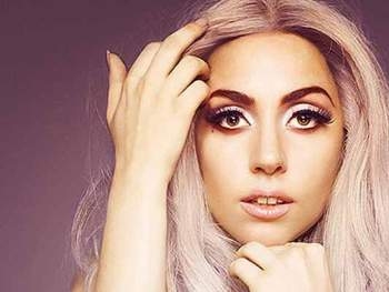 Lady GaGa сделала новую татуировку фото