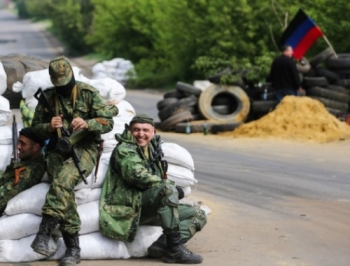 Боевики атаковали базу танкового резерва в Артемовске фото