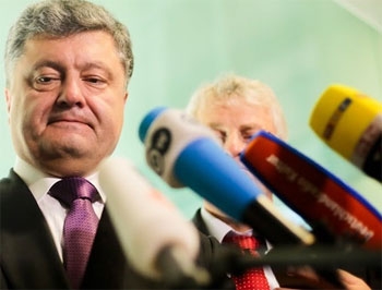 Порошенко: Решение о продлении перемирия будет принято после 22:00 фото