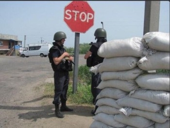 Военное положение в зоне АТО вводить пока не будут фото