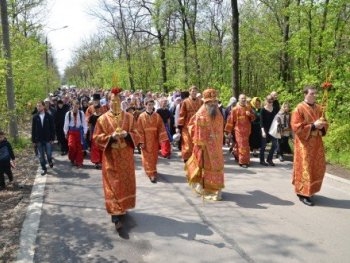 Запорожцы прошлись в крестном ходе фото