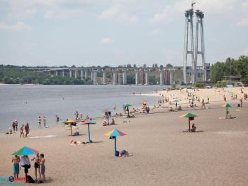 В Запорожье купаться можно не везде фото