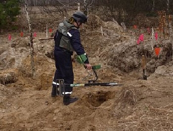 В Славянске обезвредили 39 растяжек с гранатами - ГСЧС фото