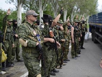 Боевики запугивают своих, чтобы не дать им перейти на сторону ВСУ фото