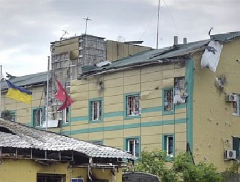 Луганск снова обстреляли, ситуация в городе критическая фото