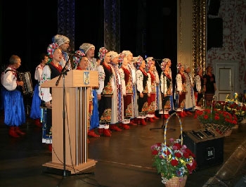 В Запорожье начали праздновать День независимости Украины фото