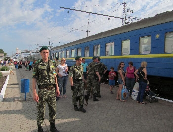 Гражданку Эстонии в Мелитополе сняли с поезда фото