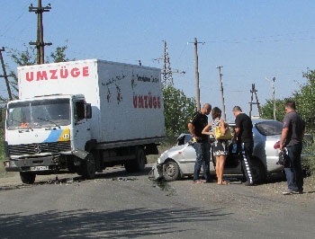 Машина мелитопольского активиста Сергея Ващаева попала в ДТП фото