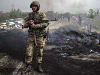 В Луганске обстреляли школу фото