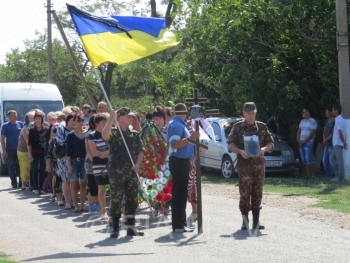 Акимовский район. Погибшего под Мариуполем военного хоронили всем селом фото