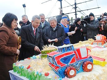 Запорожцы остались без ярмарки на День города фото