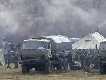 Российские войска концентрируют силы в районе Новоазовска фото