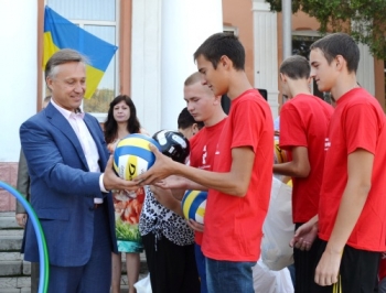 Достойно внимания: Дмитрий Швец подарил жителям Молочанска праздник фото