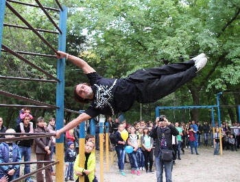 Street Workout: турникам все возрасты покорны фото