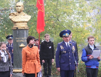 Мелитополь приступил к празднованию 71-й годовщины освобождения от фашистов фото