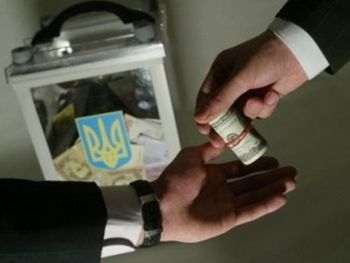 Одесские студенты продавали свои голоса. фото