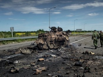 В Донецке от обстрела потрадали жилые дома фото