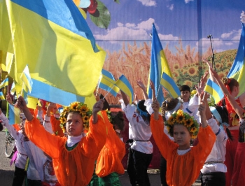 Константиновка гуляет! Самое большое село Украины празднует юбилейный день рождения фото