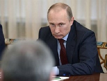 Путин уверен, что нефть дешевеет в чьих-либо интересах фото