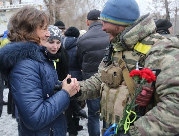 В Запорожье встречали бойцов из зоны АТО фото