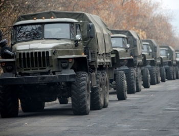 В Донецк прибывают новые военные конвои фото