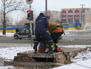 Парня, труп которого извлекли из теплотрассы на проспекте, убили фото