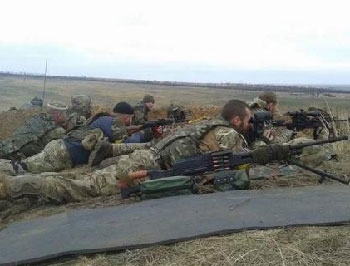 Под Мариуполем обстреляли позиции украинских военных фото