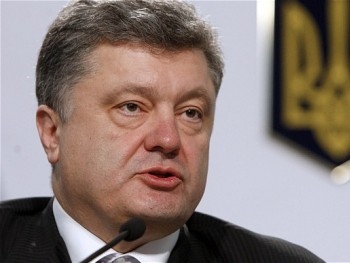 Порошенко пообещал украинцам сверхтяжелый год фото