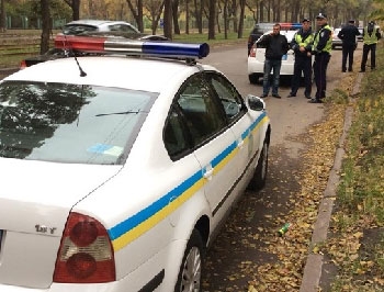 В центре Киева застрелили трех милиционеров фото