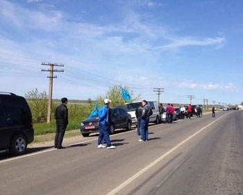 В Крым не пускают легковые автомобили фото