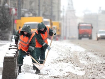 В новогодние праздники запорожские коммунальщики будут работать в усиленном режиме фото