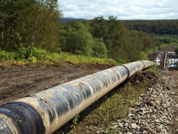 В Донецке загорелся газопровод фото