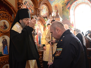 Владыка Лука благословил новых мелитопольских Рыцарей православия фото