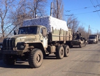 Террористы танками расстреляли колонну украинских военных фото