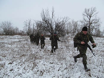 Часть роты охраны военкомата уходит в АТО фото