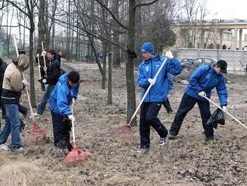 Жителей Запорожской области зовут на субботник фото