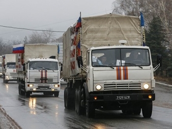 Очередной российский гумконвой привез ГСМ и литературу неясного содержания фото