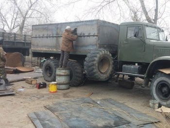 Запорожские волонтеры продолжают помогать бойцам фото