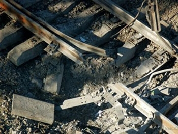 Под Одессой взорвали железнодорожные пути фото