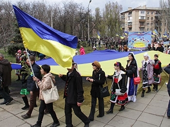 На Марш мира приглашают мелитопольцев с национальной символикой фото