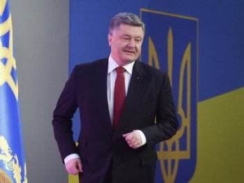 Порошенко подписал закон о природном газе фото