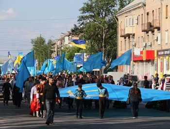 В Мелитополе прошла акция, посвященная 71-й годовщине депортации крымских татар из Крыма фото