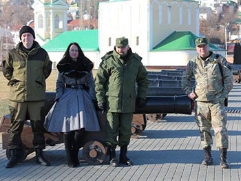 Погибшая помощница Мозгового оказалась женой бойца Айдара фото