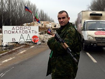 В Енакиево привезли десятки тел убитых боевиков фото