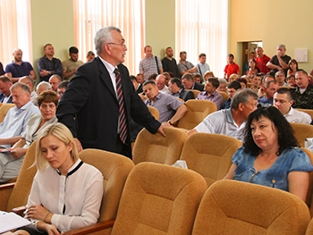 Депутаты заинтересовались, зачем советник городского головы вмешивается в бюджет развития фото